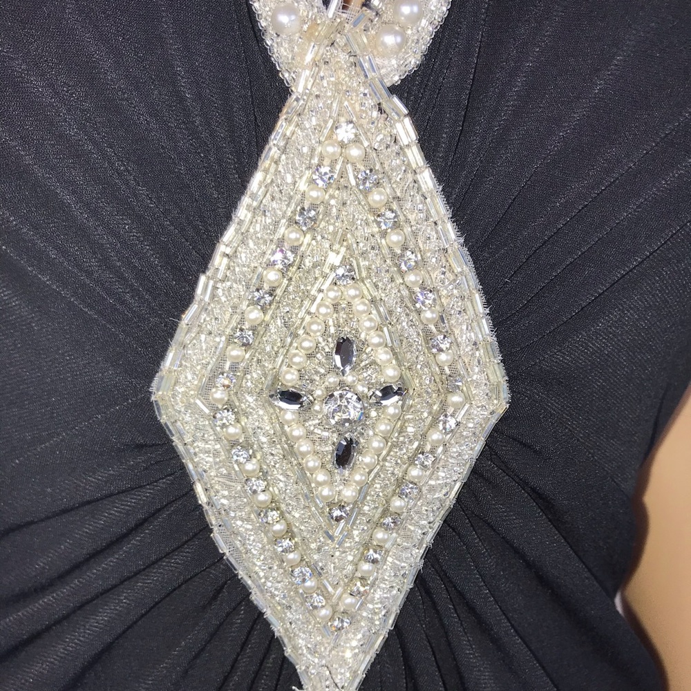VS Moda International Diamond Pearl Cocktail Plunge Halter Dress - Picture 3 of 6